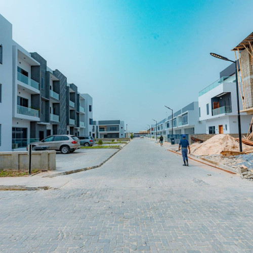 houses-apartments-for-sale-big-2