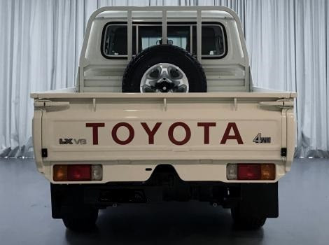 toyota-land-cruiser-70-pickup-2018-big-2